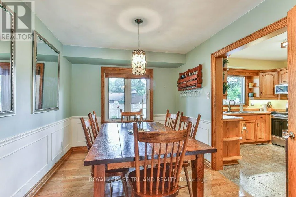 671 GLENGYLE CRESCENT