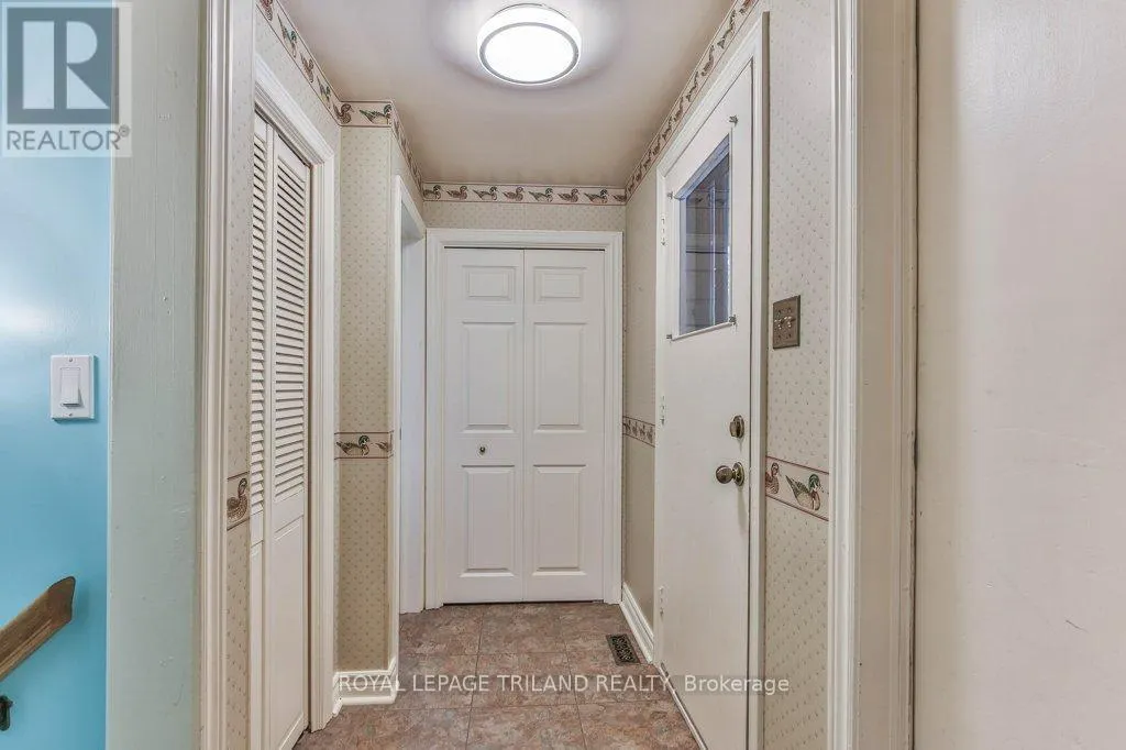 671 GLENGYLE CRESCENT