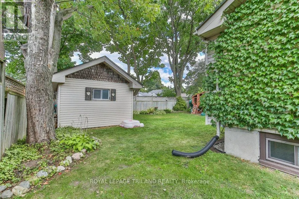 671 GLENGYLE CRESCENT