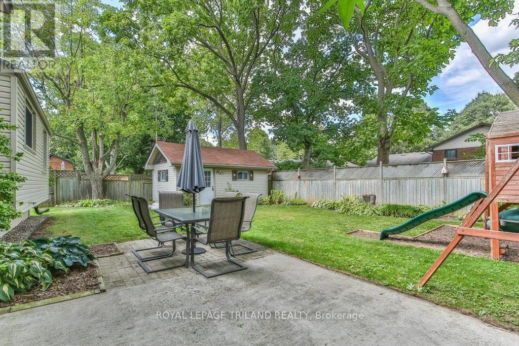 671 GLENGYLE CRESCENT