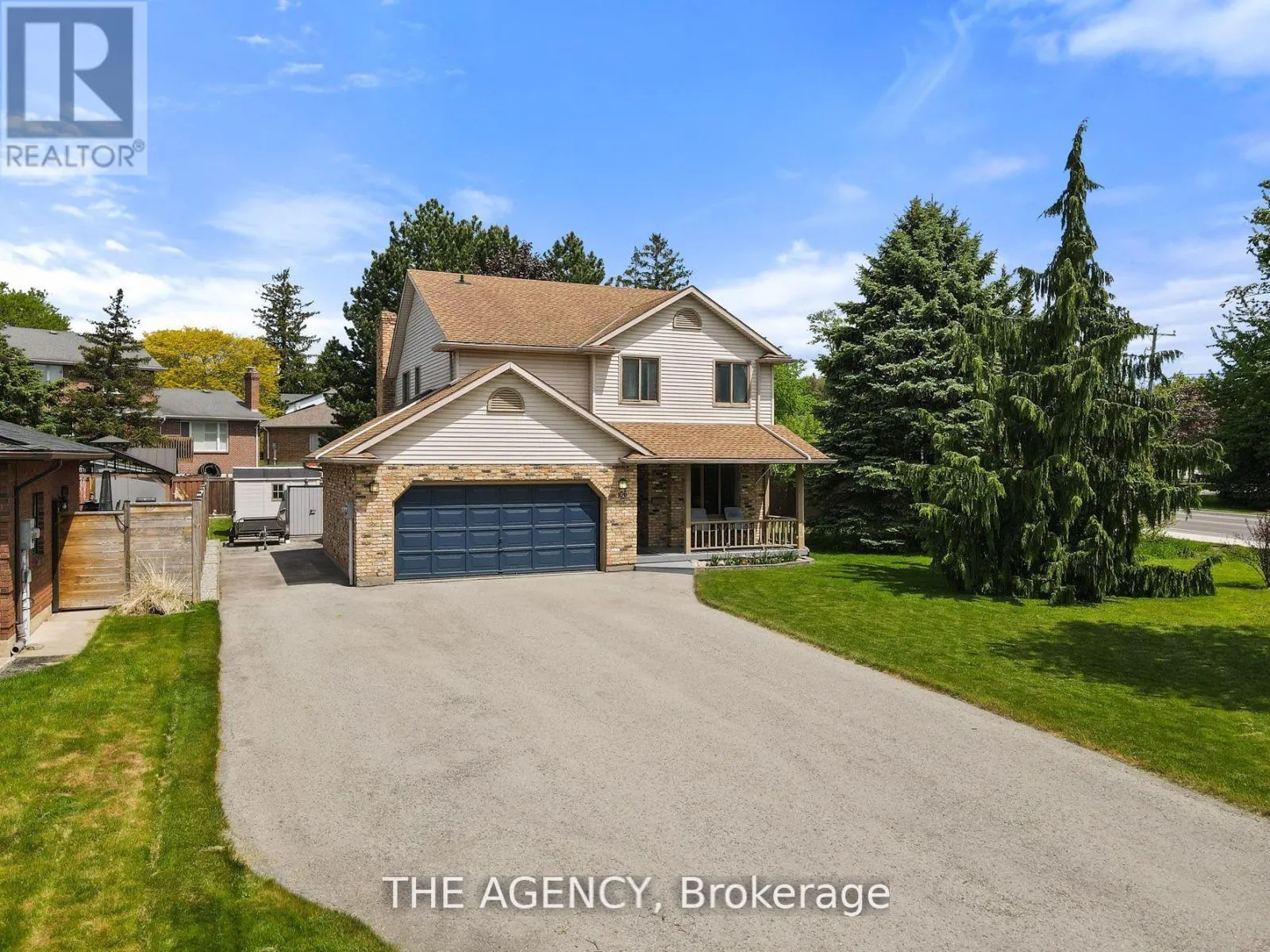 106 SPRUCESIDE CRESCENT