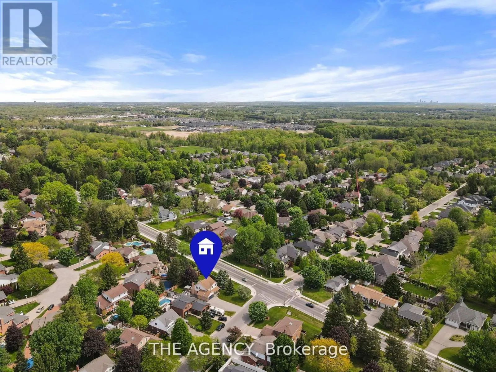 106 SPRUCESIDE CRESCENT