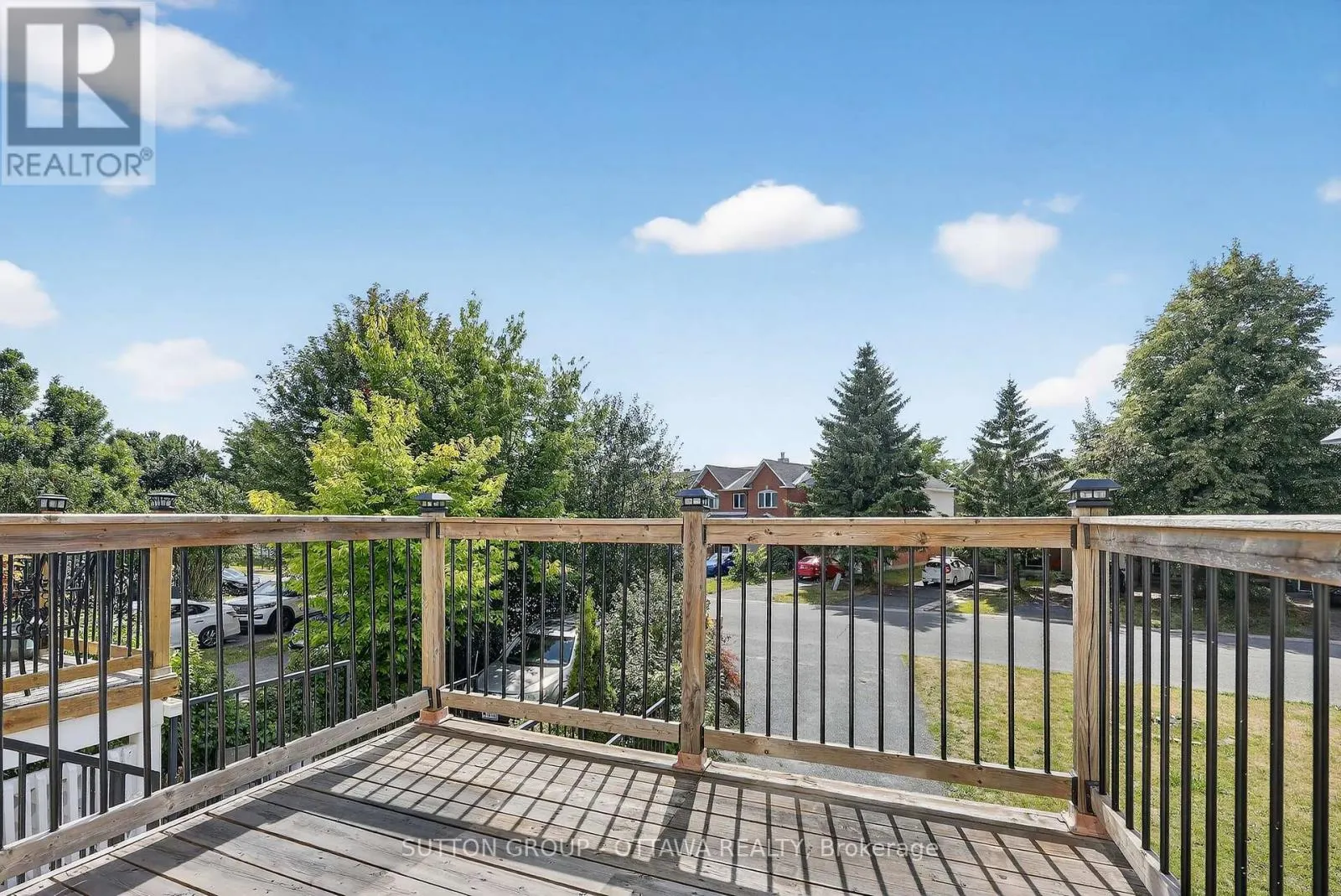 59 THORNBURY CRESCENT