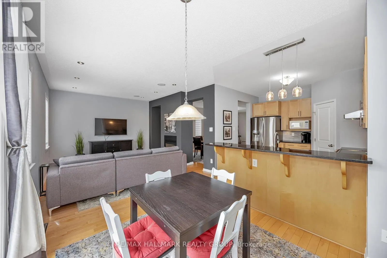 218 HARTHILL WAY