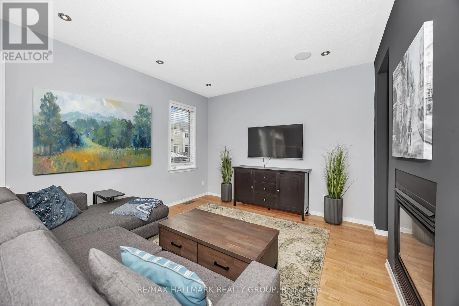 218 HARTHILL WAY