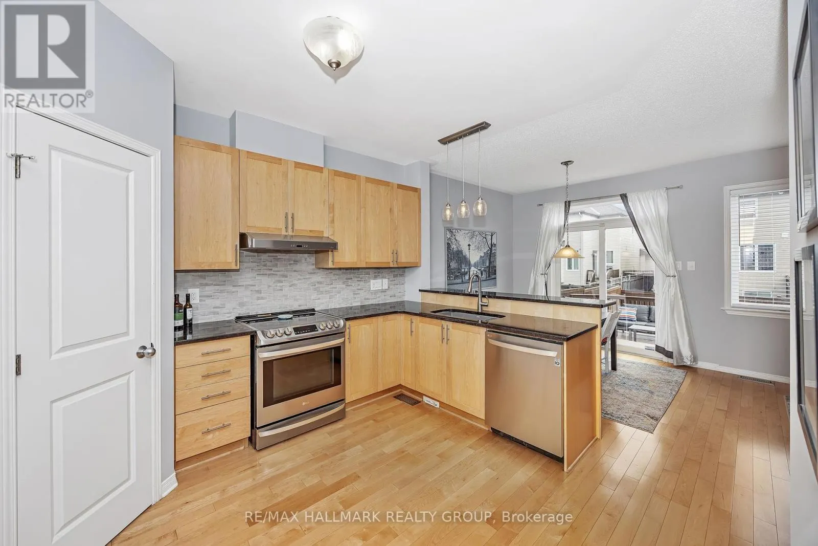 218 HARTHILL WAY