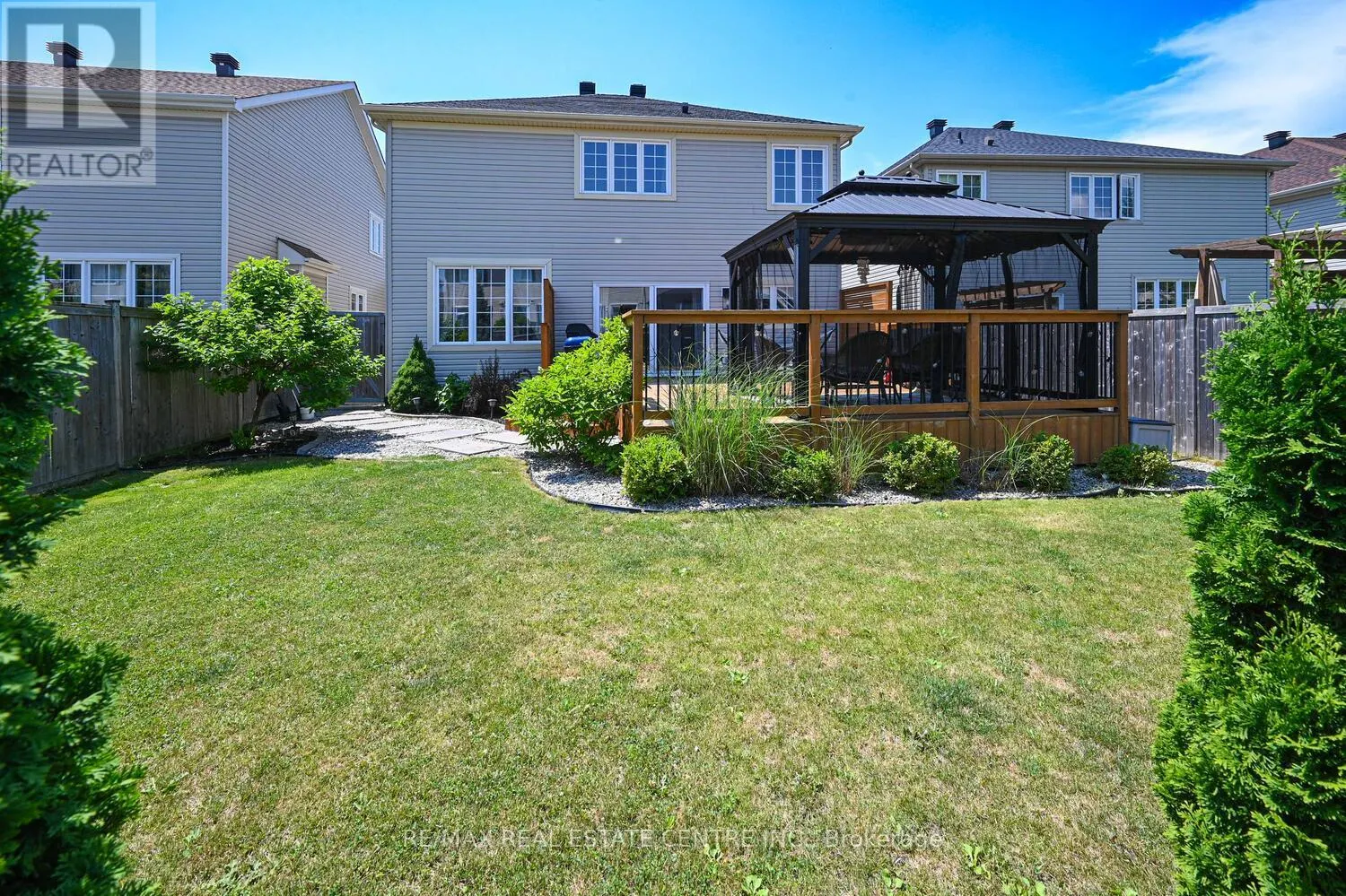 544 RAVENDALE WAY