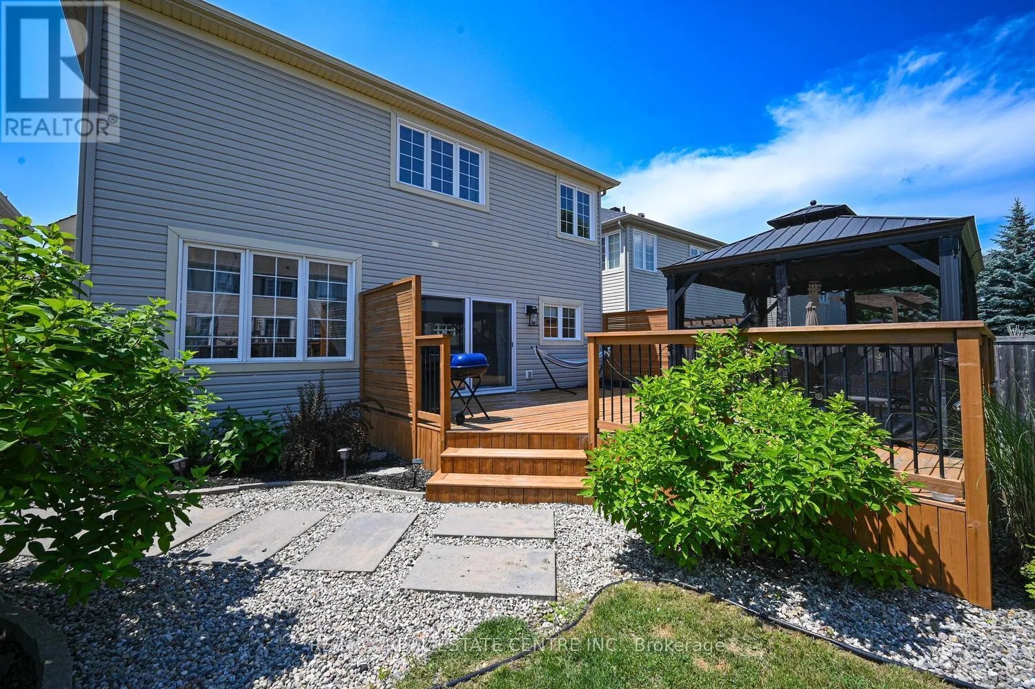 544 RAVENDALE WAY