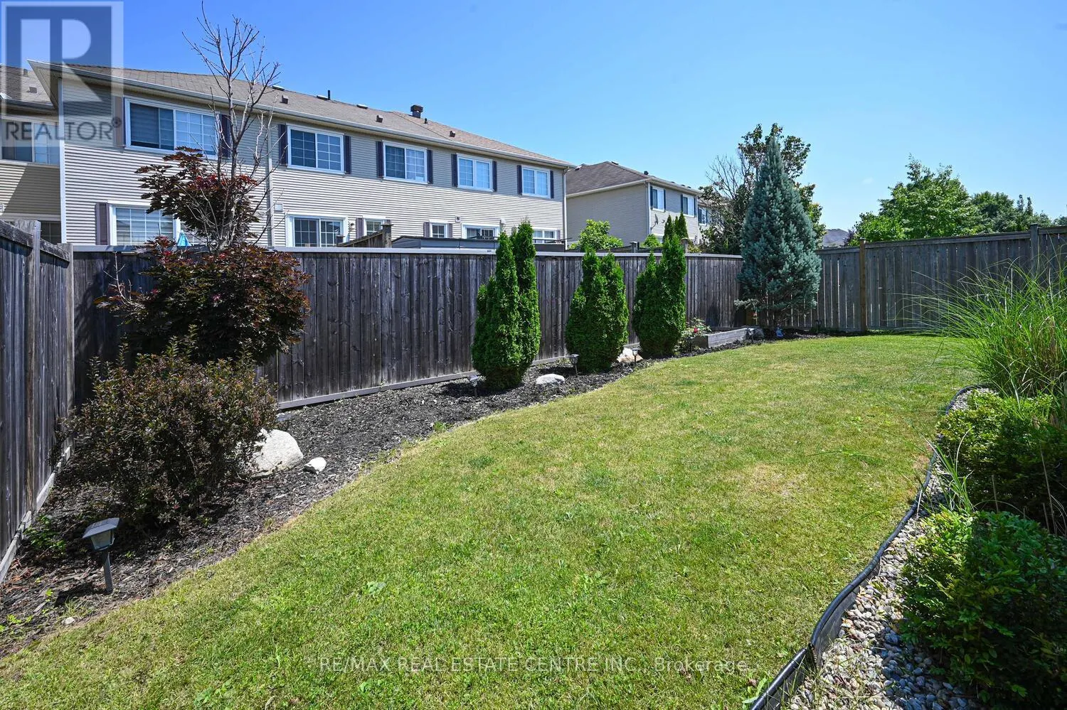 544 RAVENDALE WAY