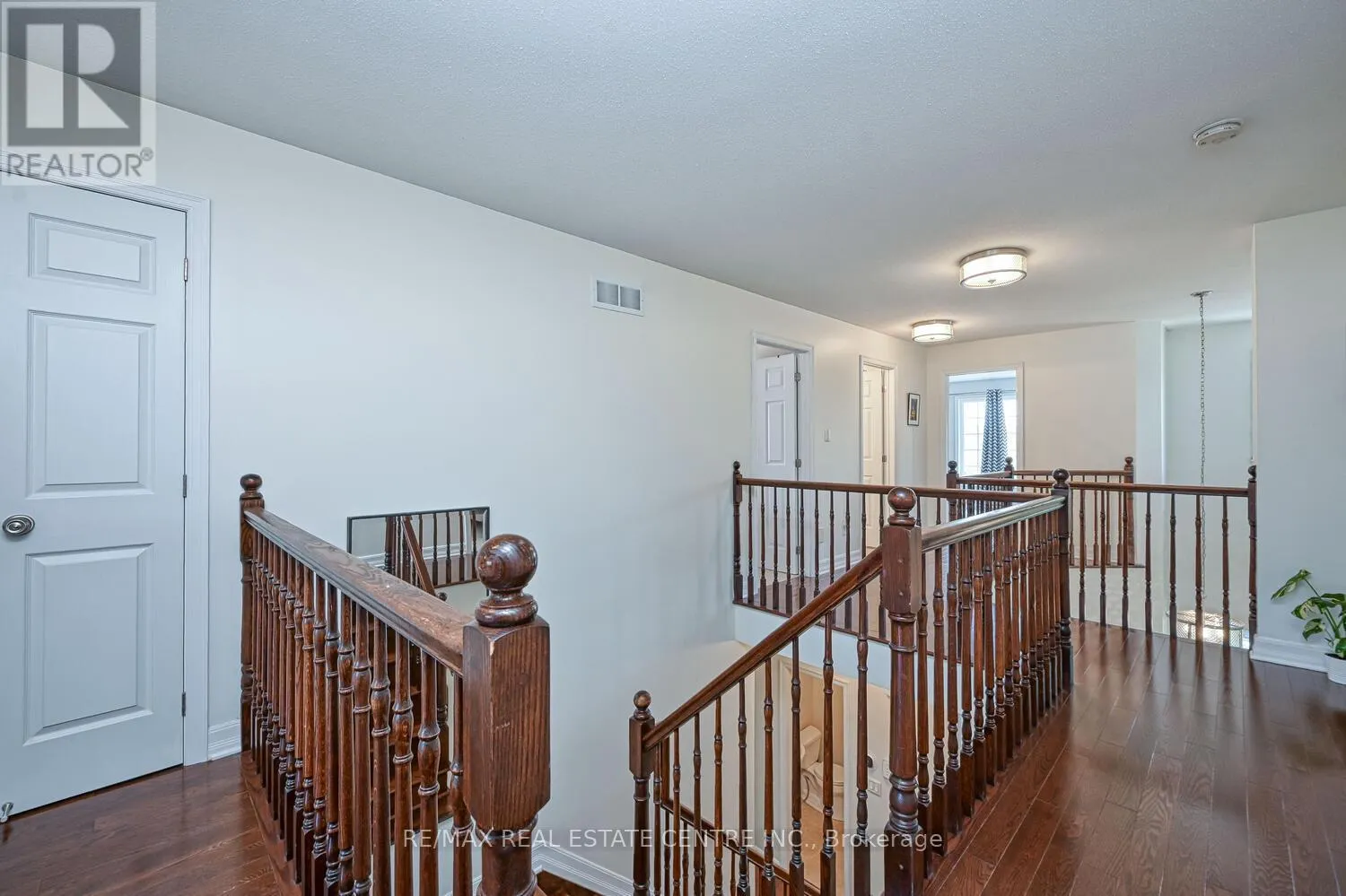 544 RAVENDALE WAY