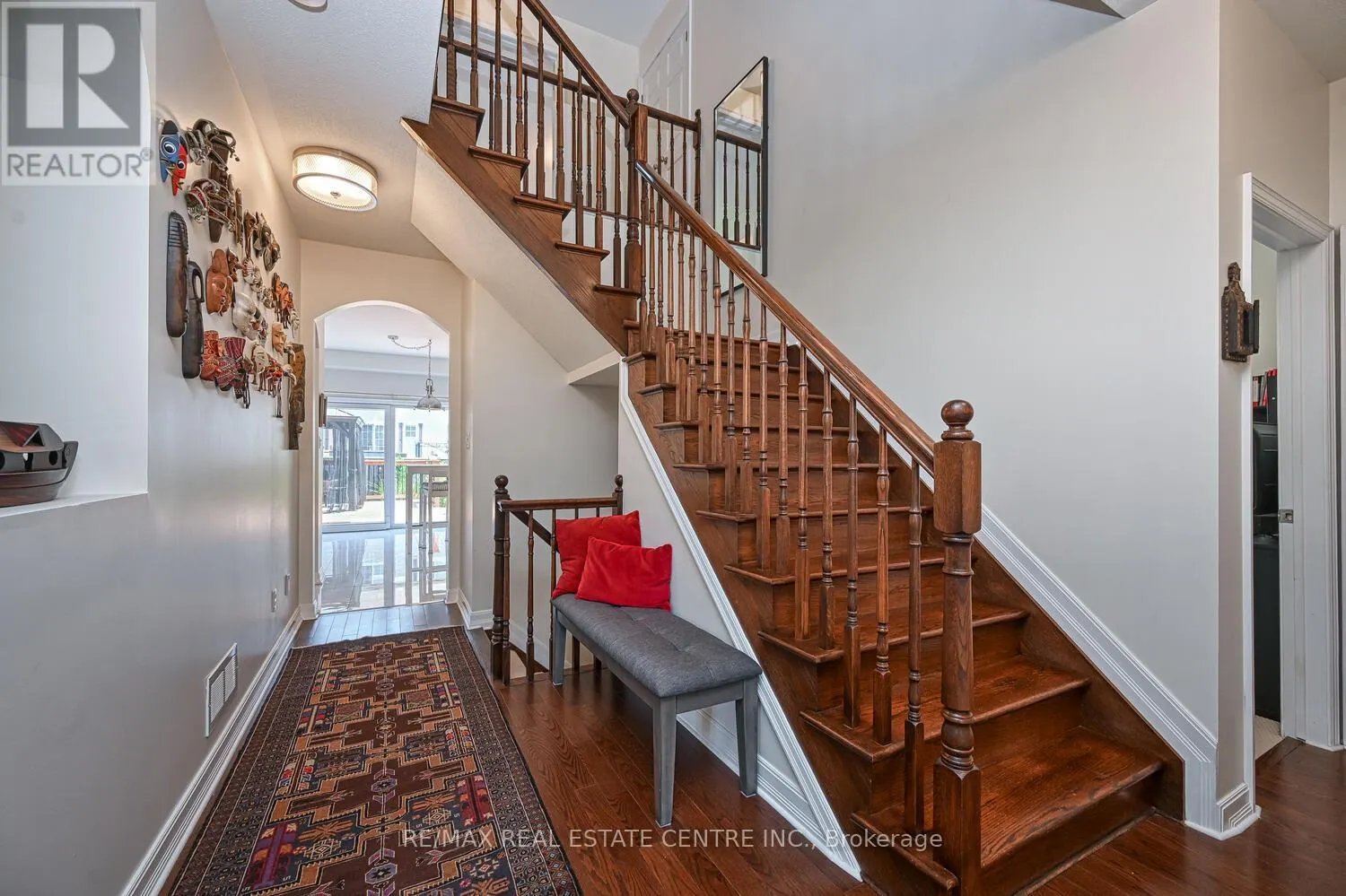 544 RAVENDALE WAY