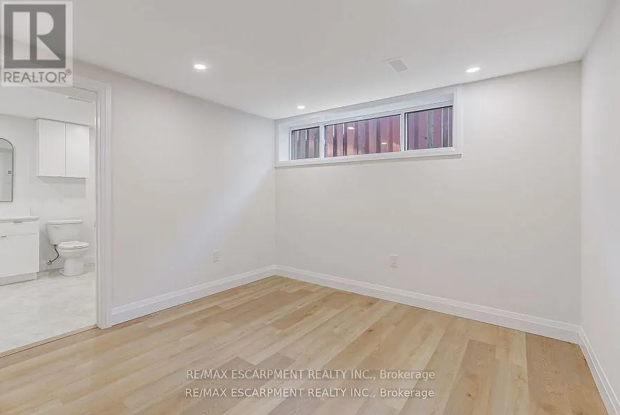 13 SKYLAND DRIVE