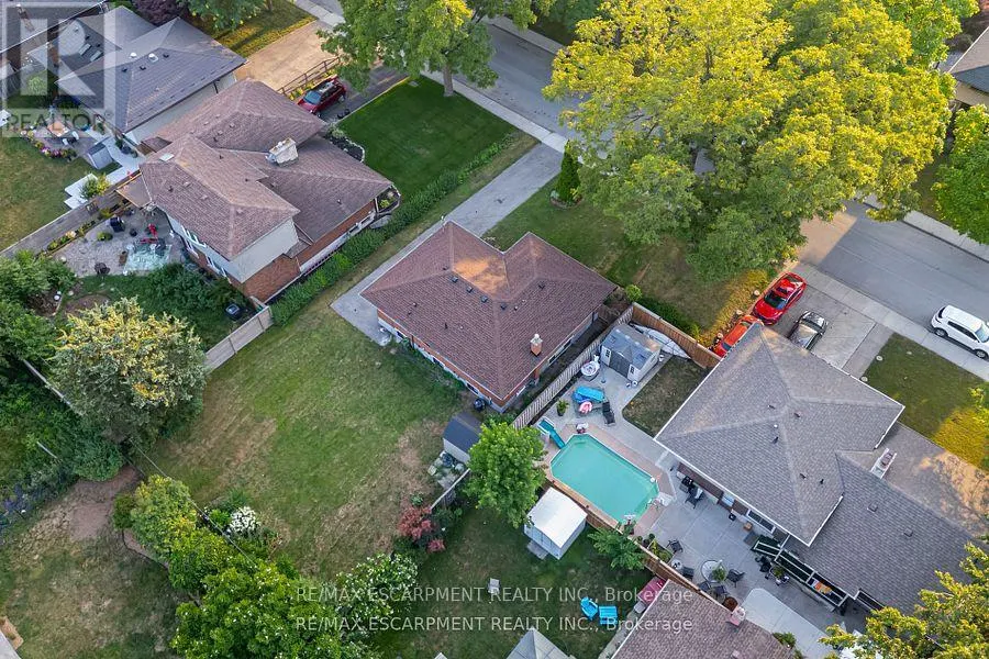 13 SKYLAND DRIVE