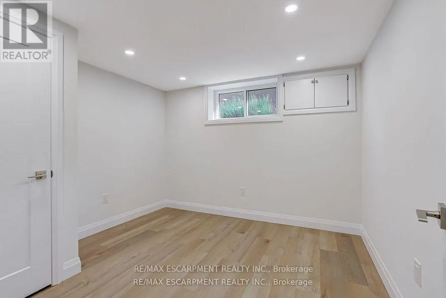 13 SKYLAND DRIVE