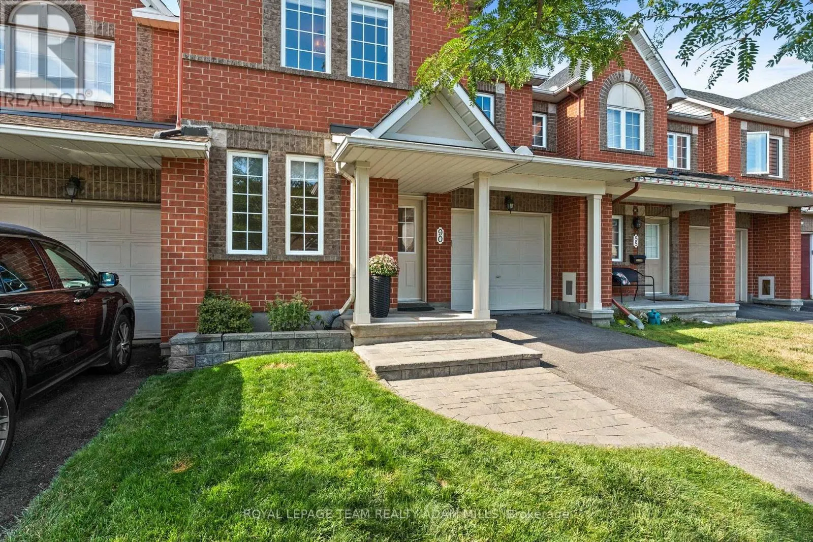 90 HATHAWAY DRIVE