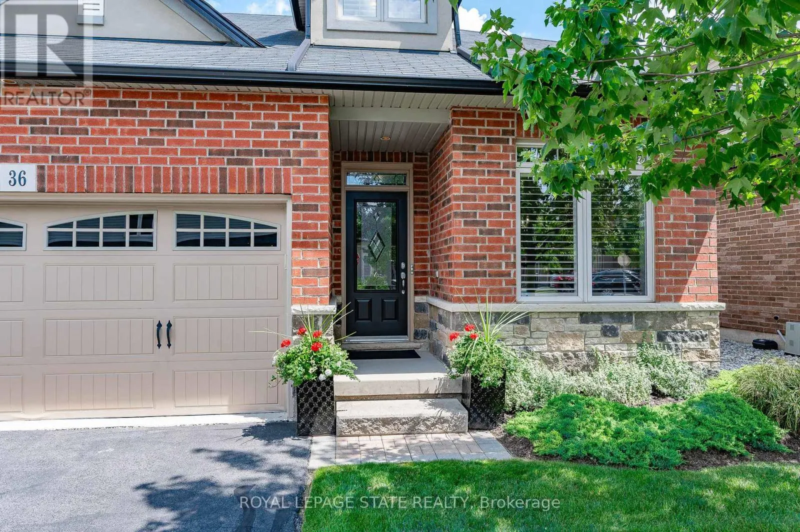 36 TOULON AVENUE