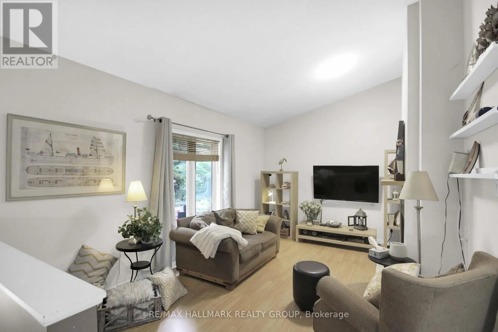 137 SPRINGCREEK CRESCENT