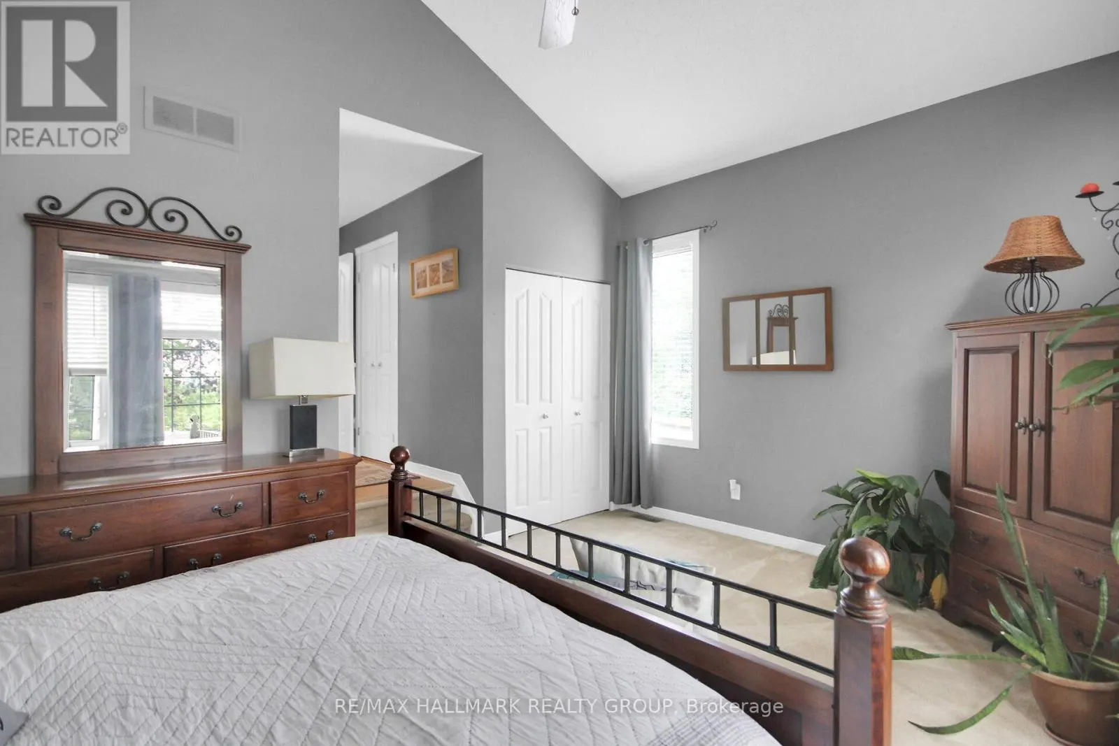 137 SPRINGCREEK CRESCENT