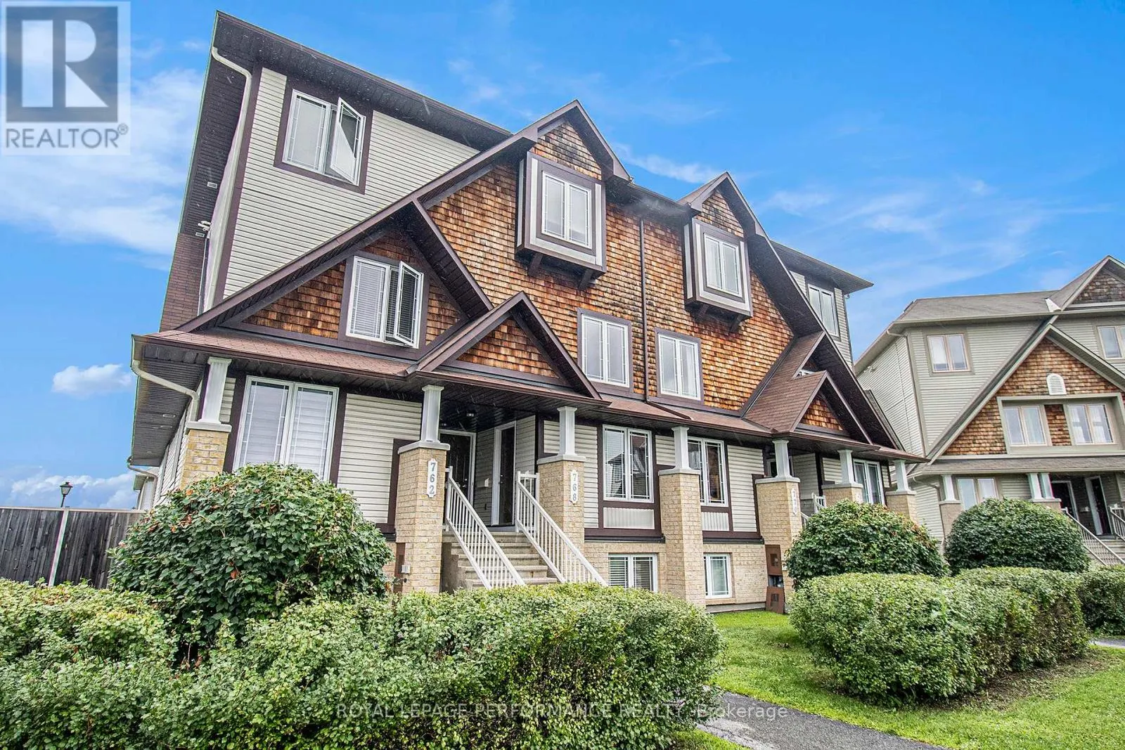 772 LAKERIDGE DRIVE