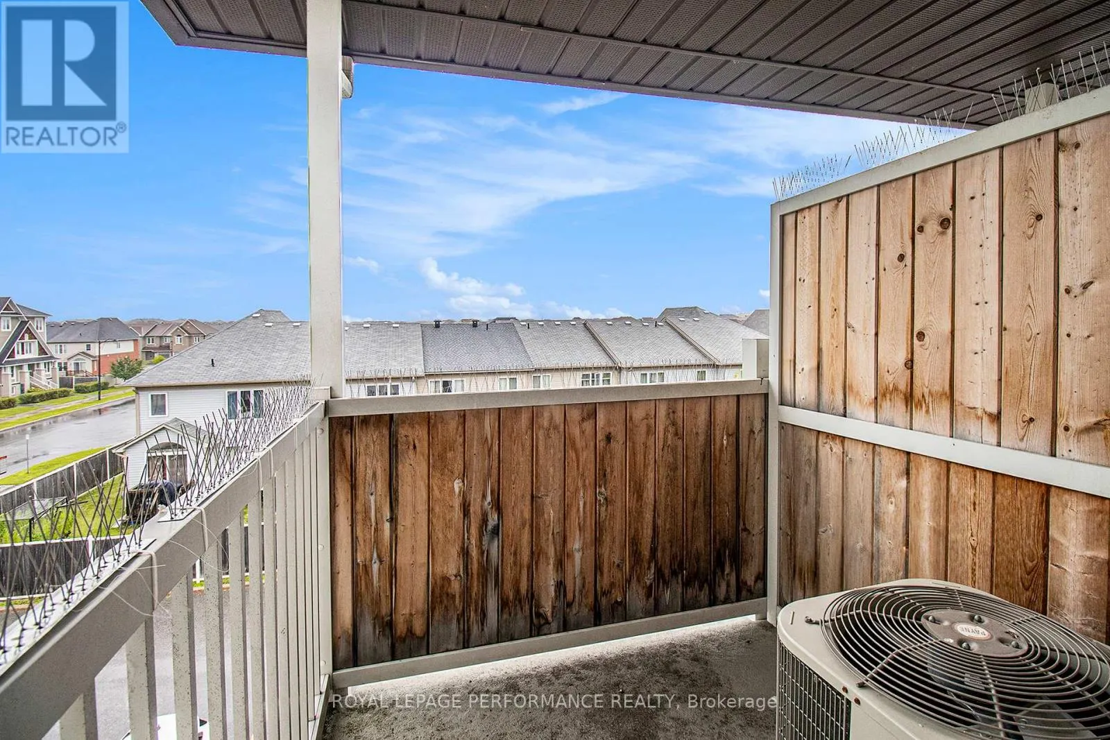 772 LAKERIDGE DRIVE