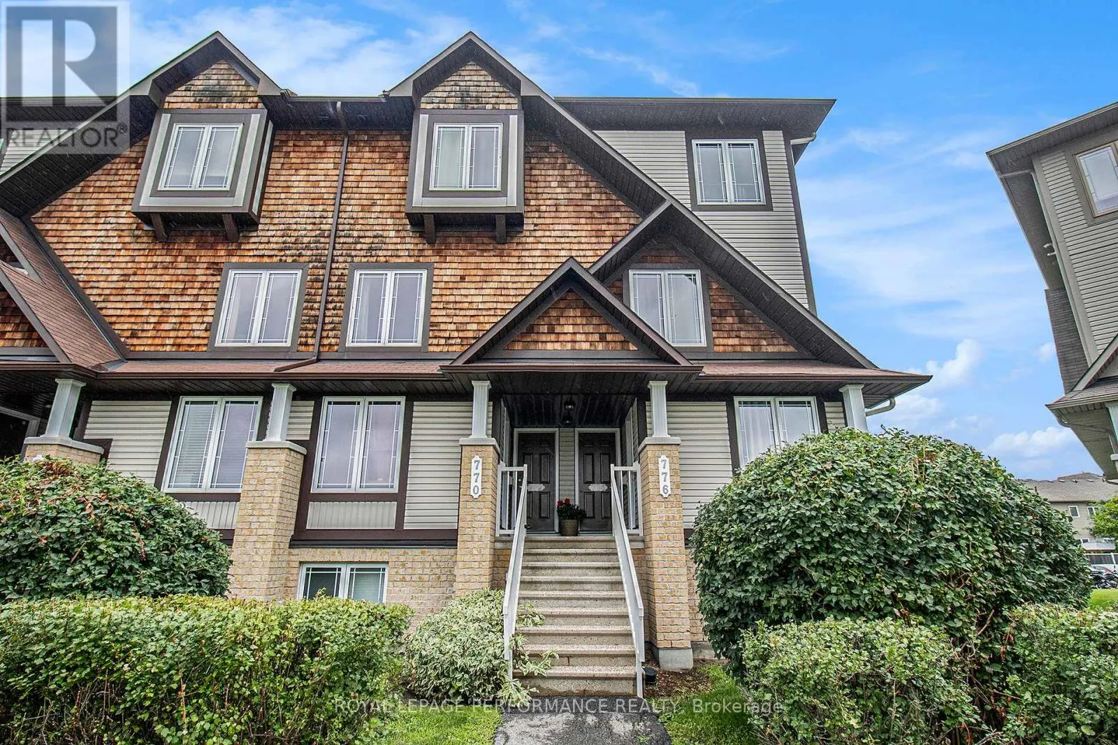 772 LAKERIDGE DRIVE