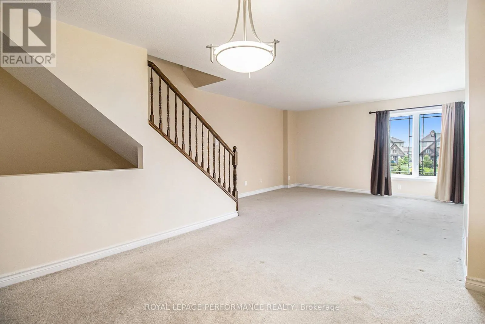 772 LAKERIDGE DRIVE