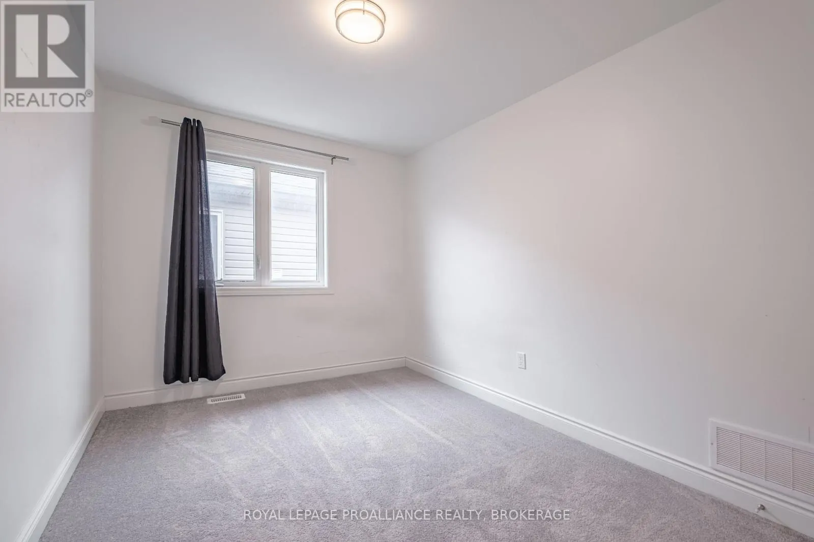 18 MILLCREEK DRIVE