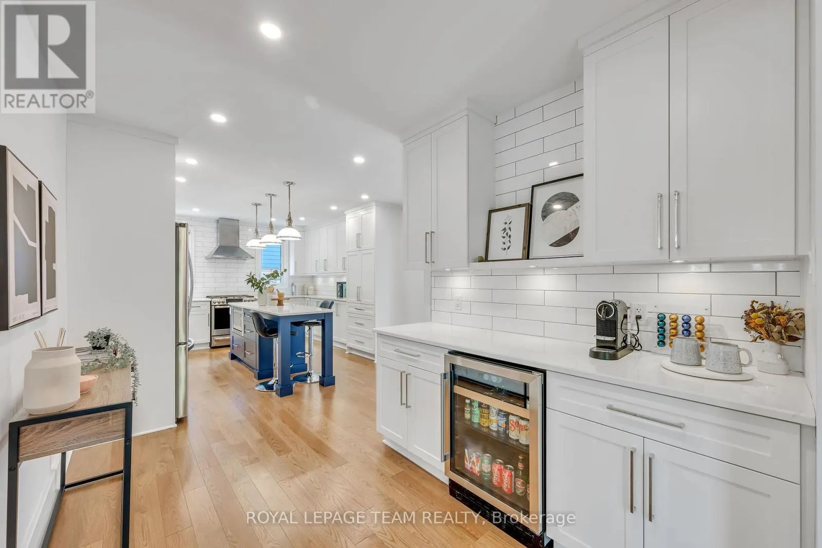 2233 BEAVER AVENUE