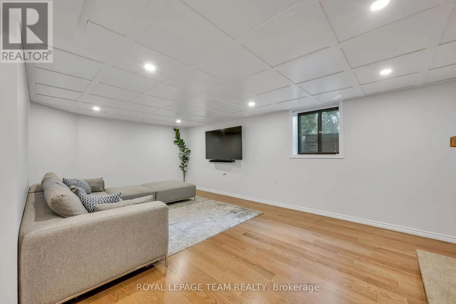 2233 BEAVER AVENUE