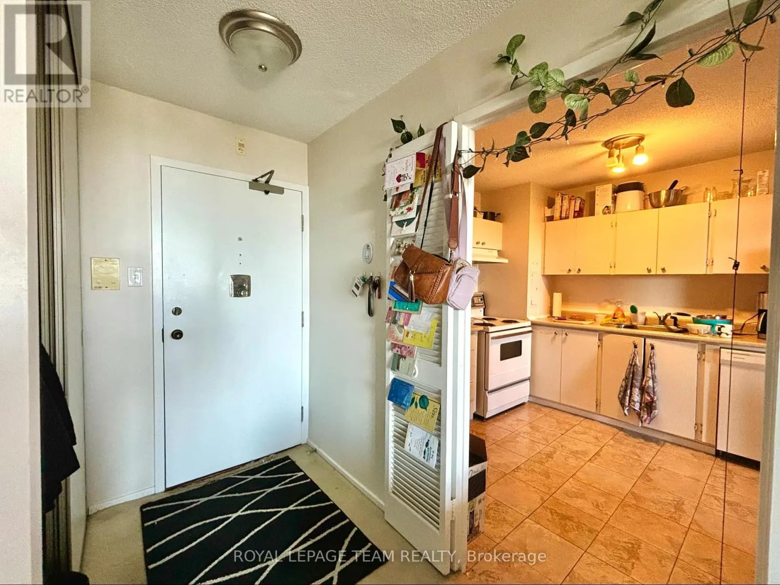 1101 - 2951 RIVERSIDE DRIVE