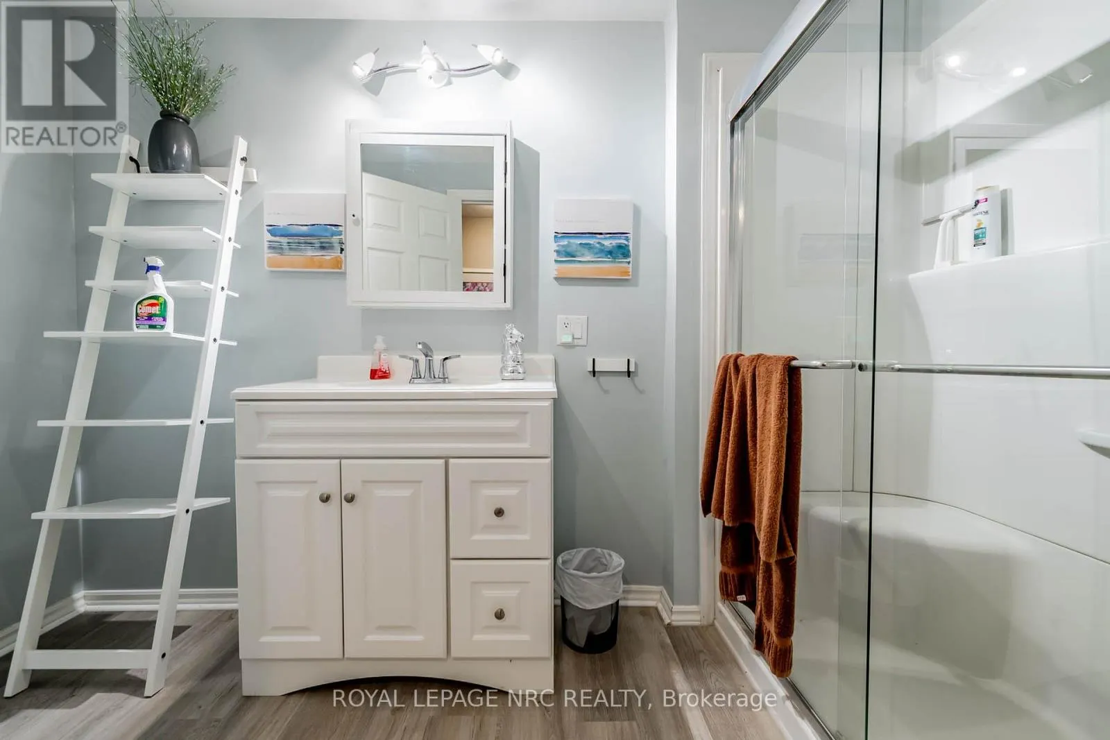 15 - 4300 KALAR ROAD, #15