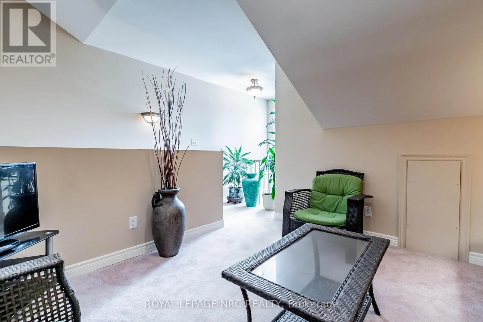 15 - 4300 KALAR ROAD, #15