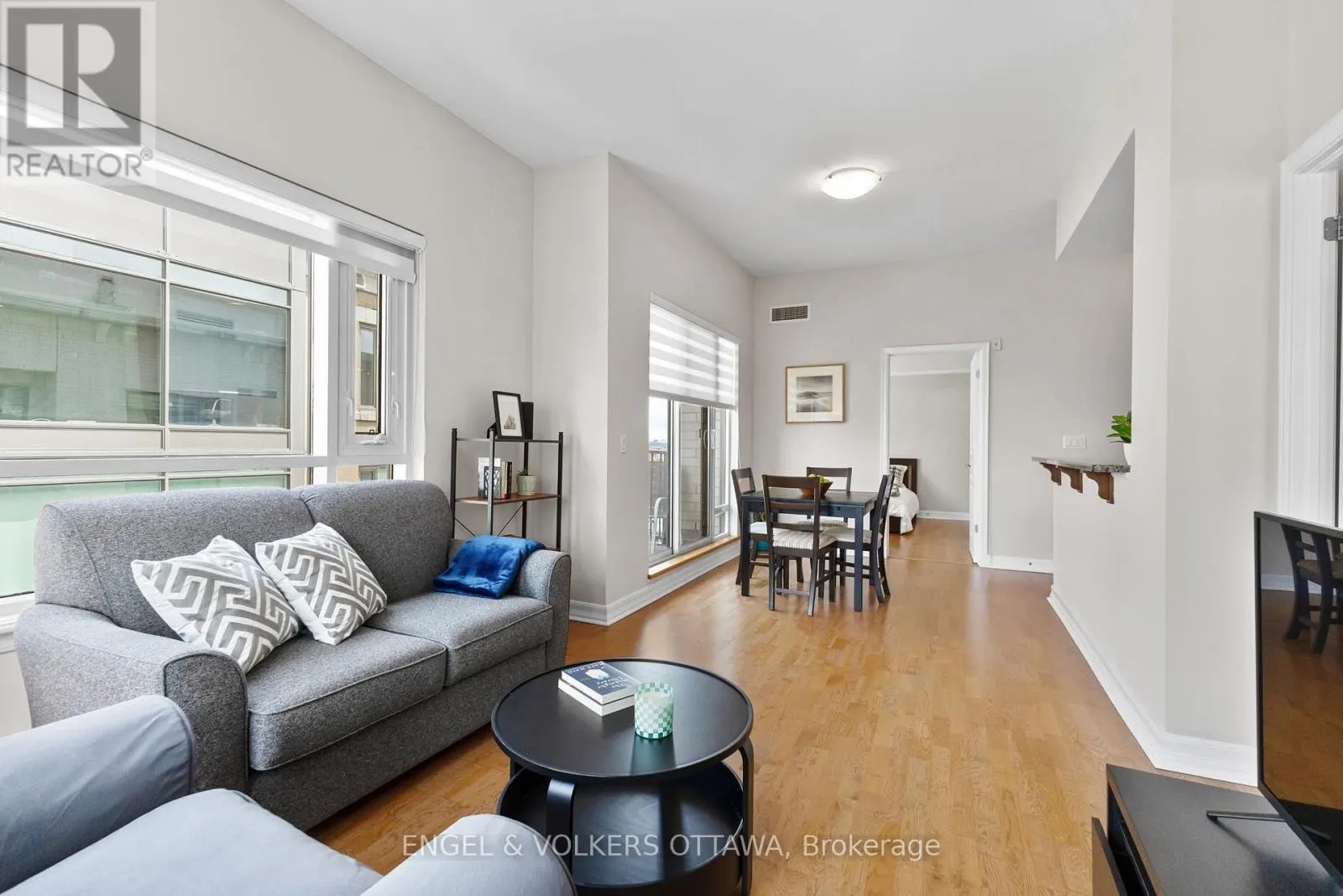 1211 - 200 BESSERER STREET