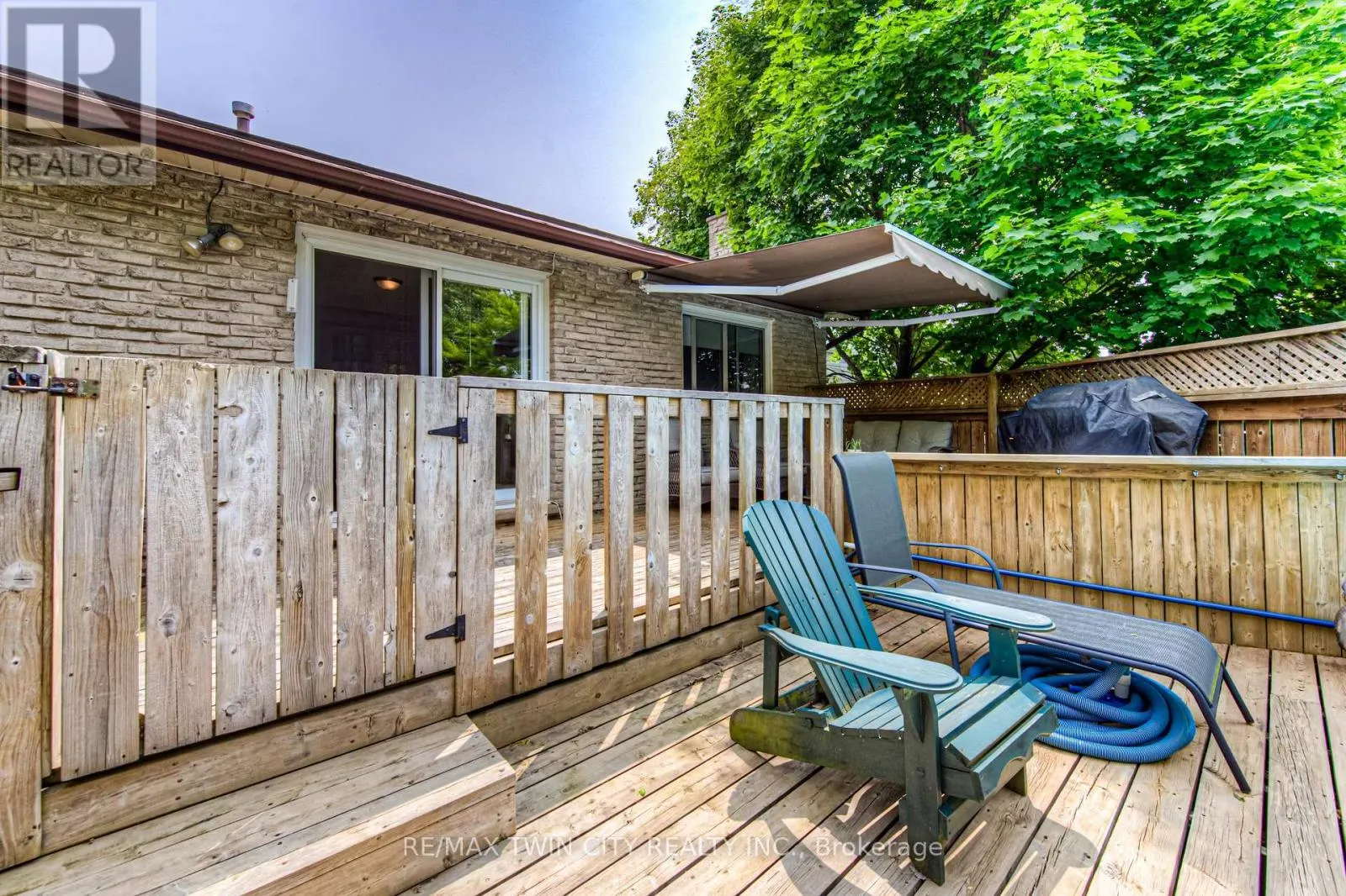 82 ROSENEATH CRESCENT