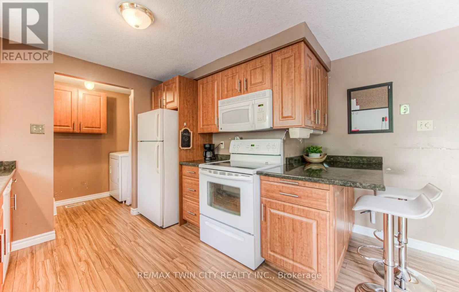 82 ROSENEATH CRESCENT