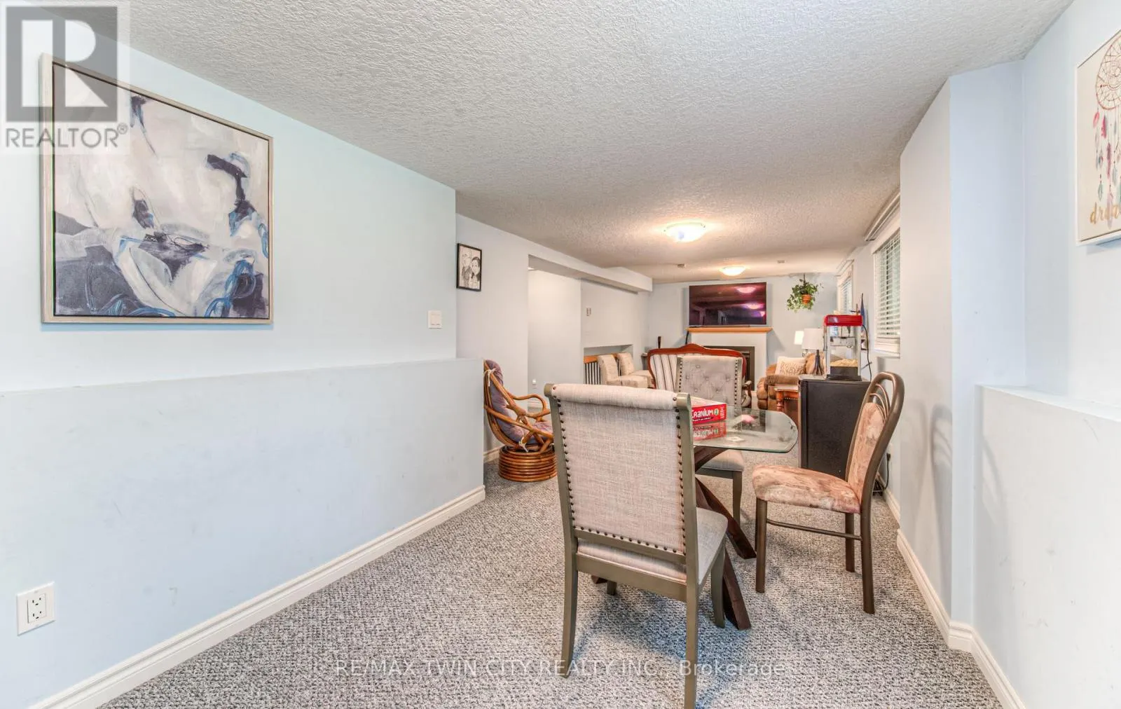 82 ROSENEATH CRESCENT