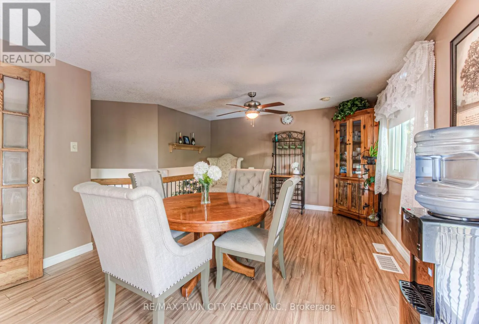 82 ROSENEATH CRESCENT