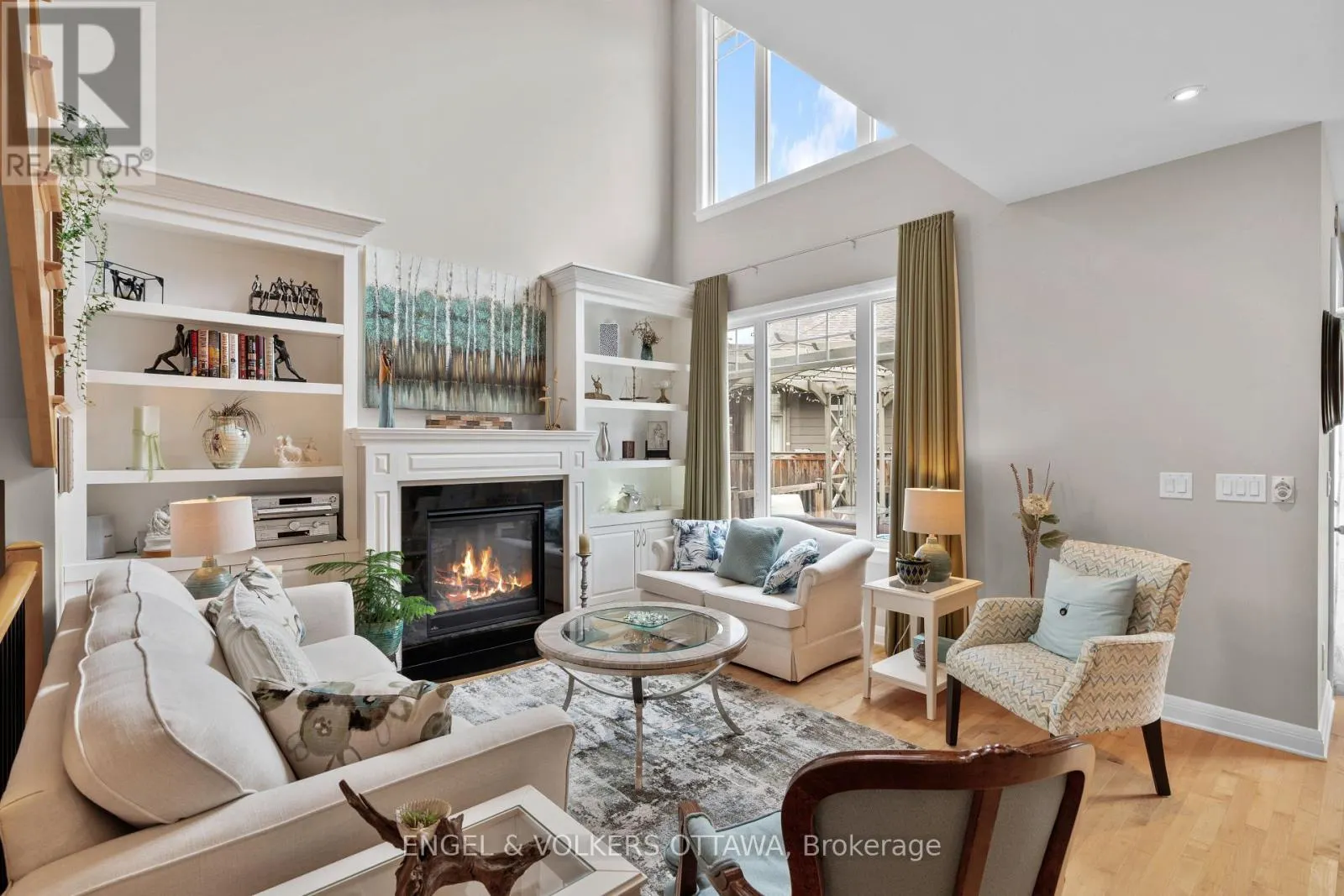 27 ESQUIMAULT AVENUE