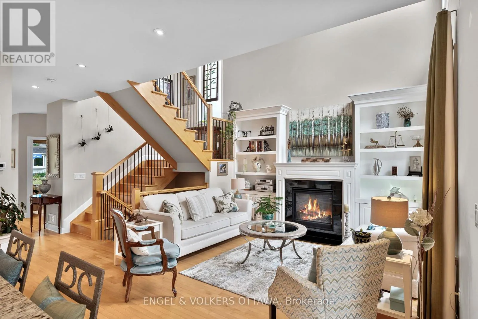 27 ESQUIMAULT AVENUE