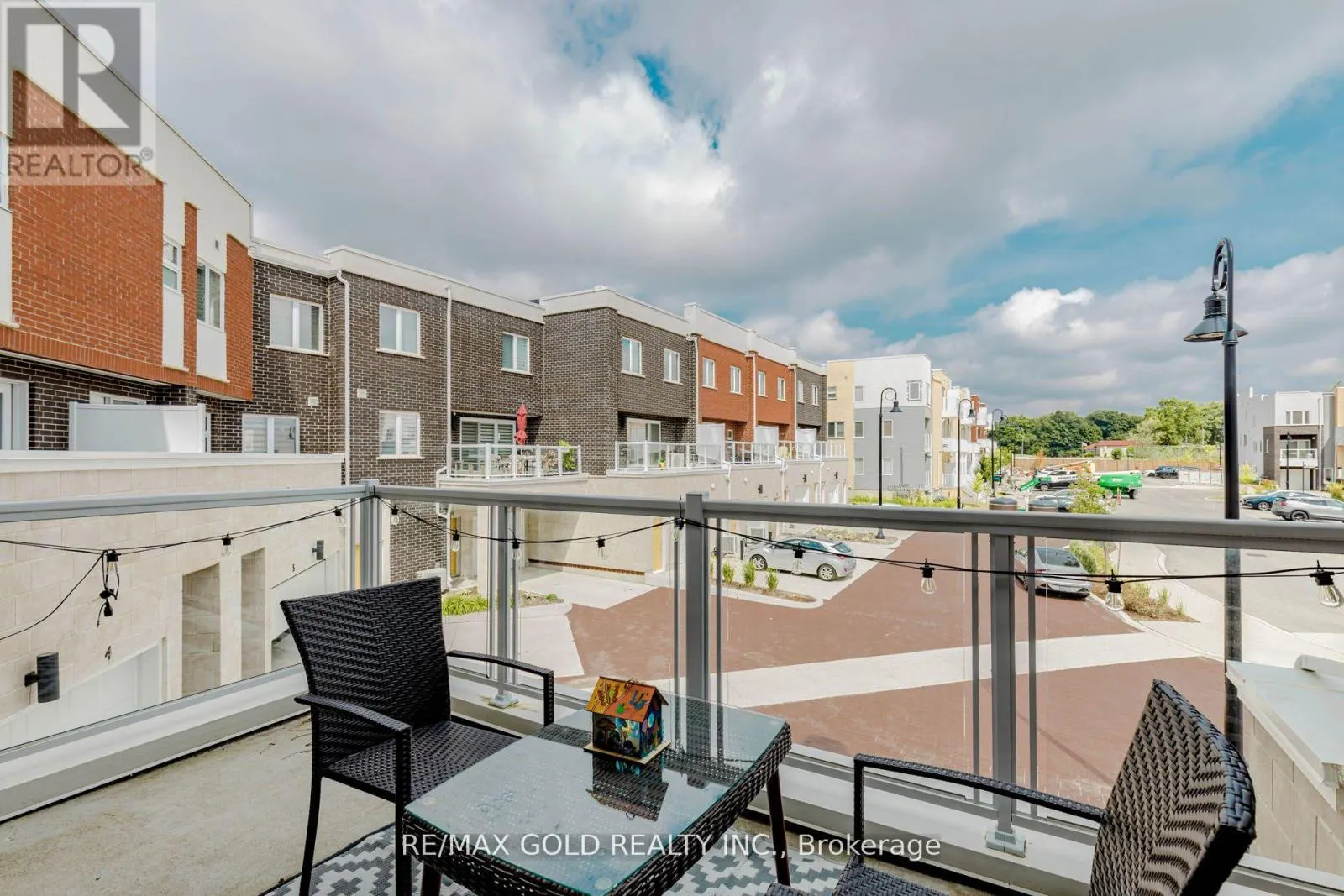 3 - 124 SEABROOK DRIVE