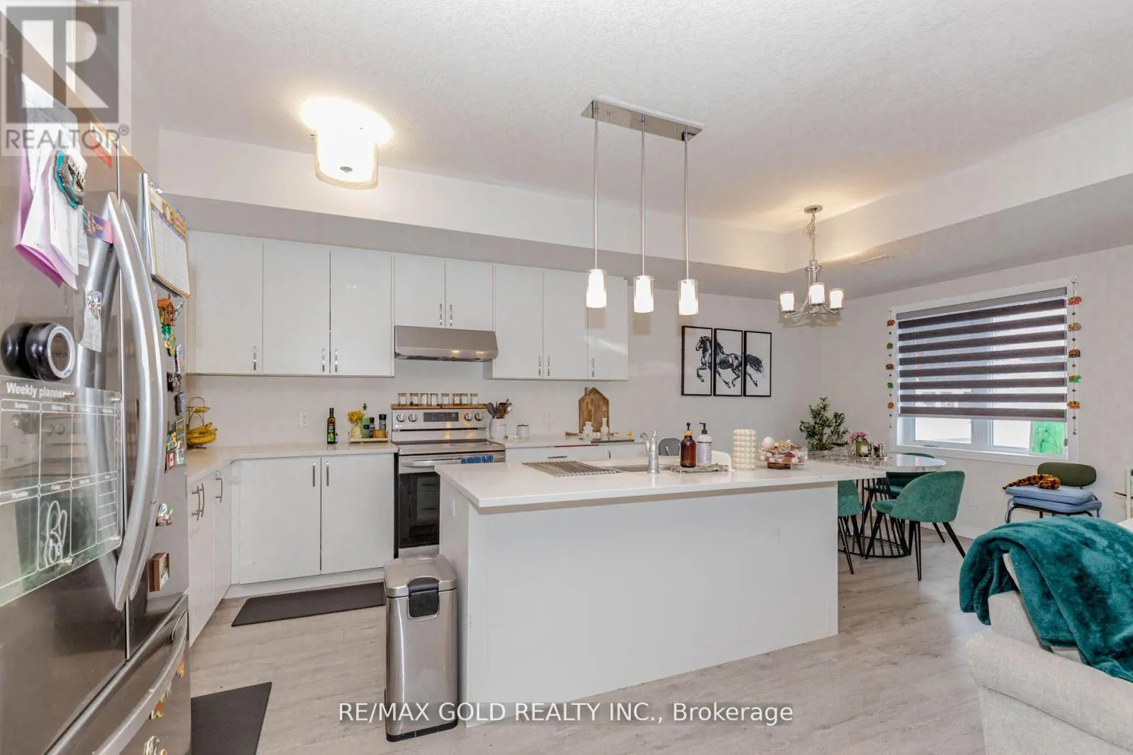 3 - 124 SEABROOK DRIVE