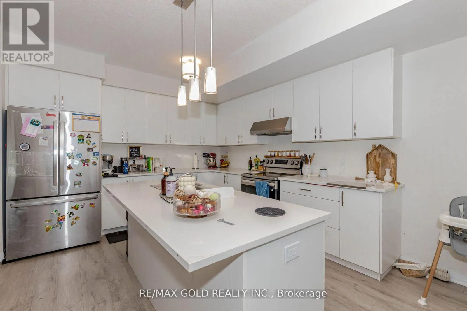3 - 124 SEABROOK DRIVE