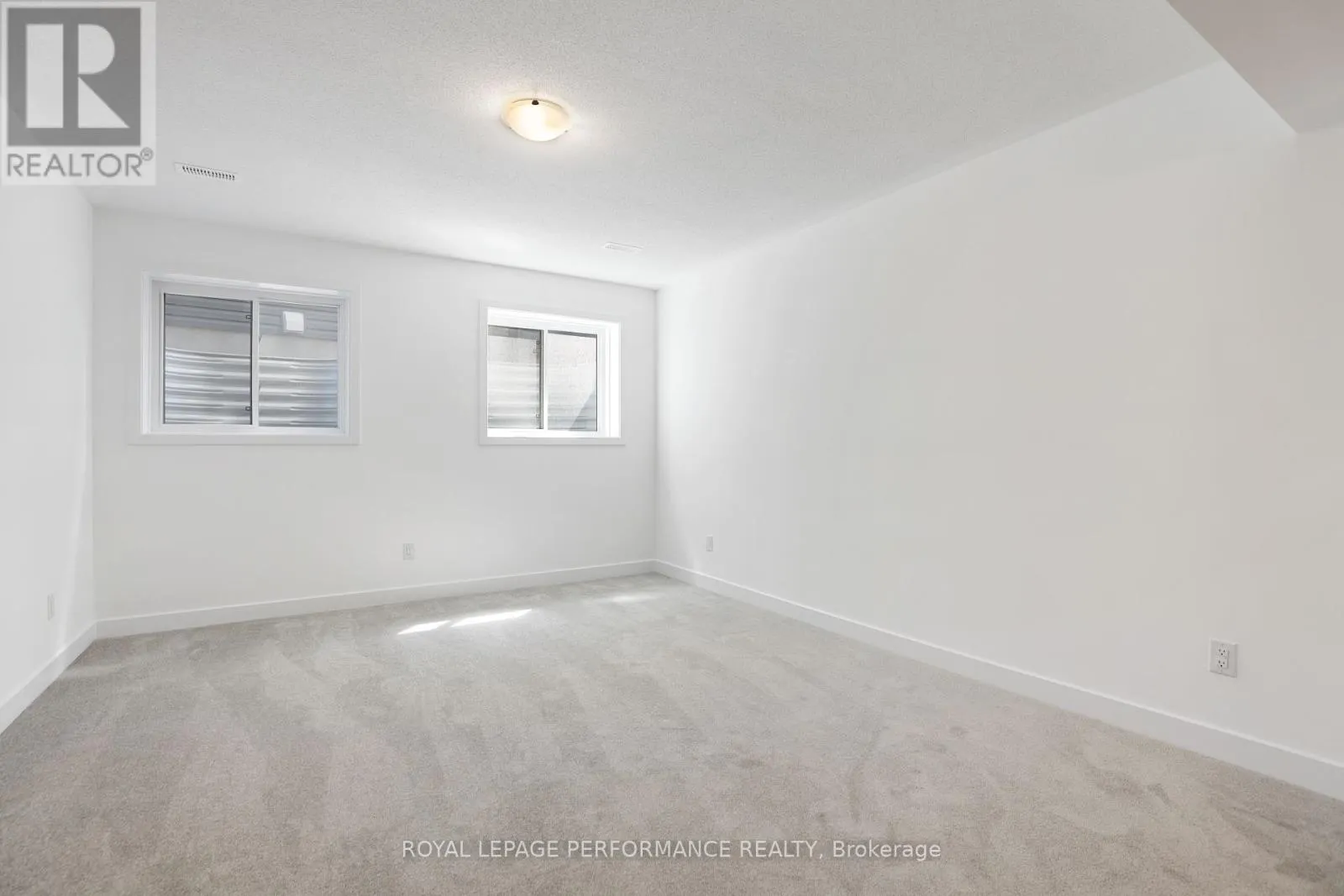A - 32 DUN SKIPPER WAY