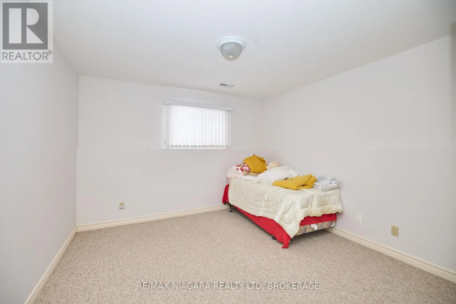 6869 IMPERIAL COURT