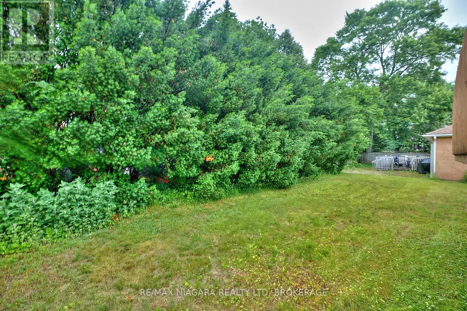 6869 IMPERIAL COURT