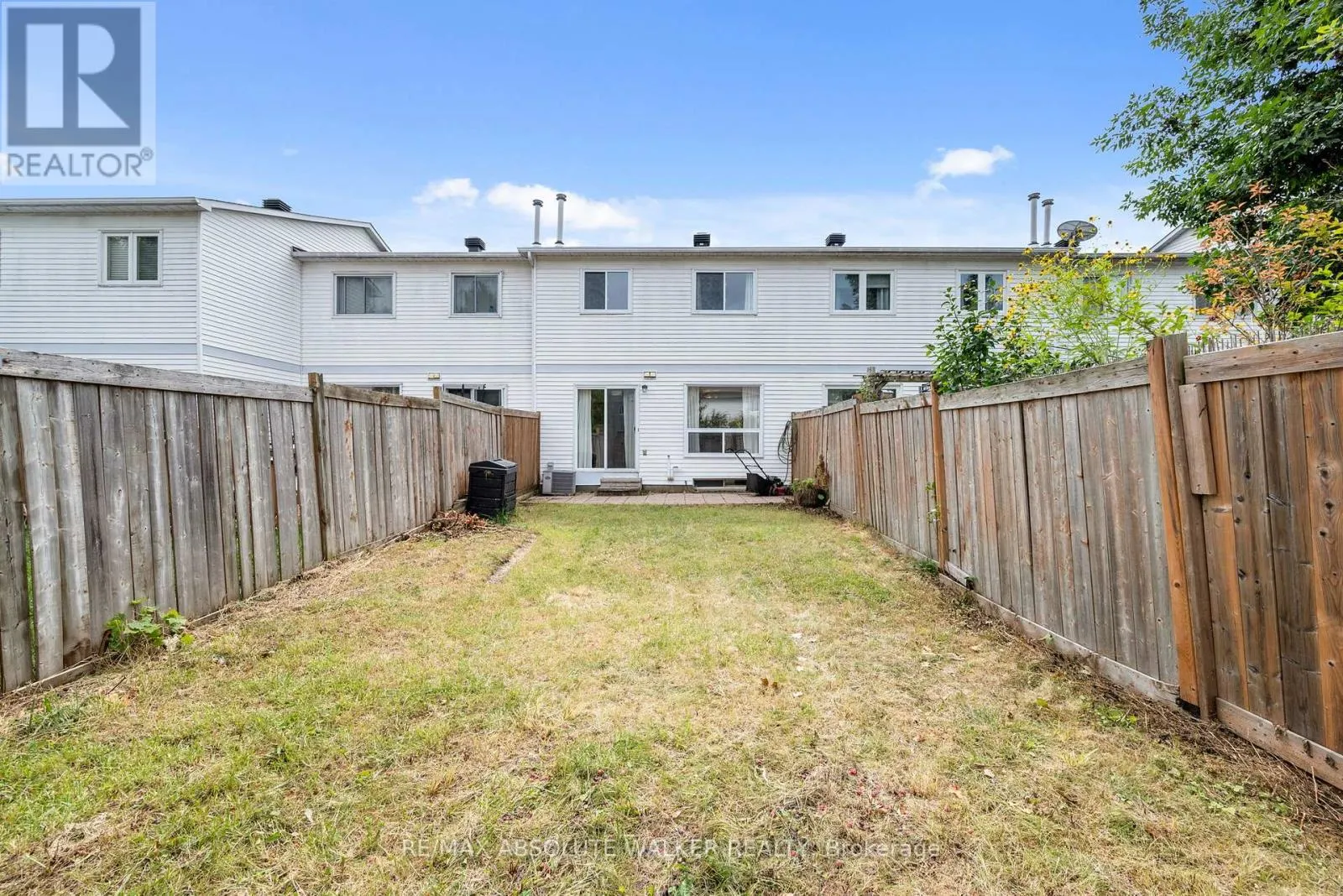 757 CLEARCREST CRESCENT