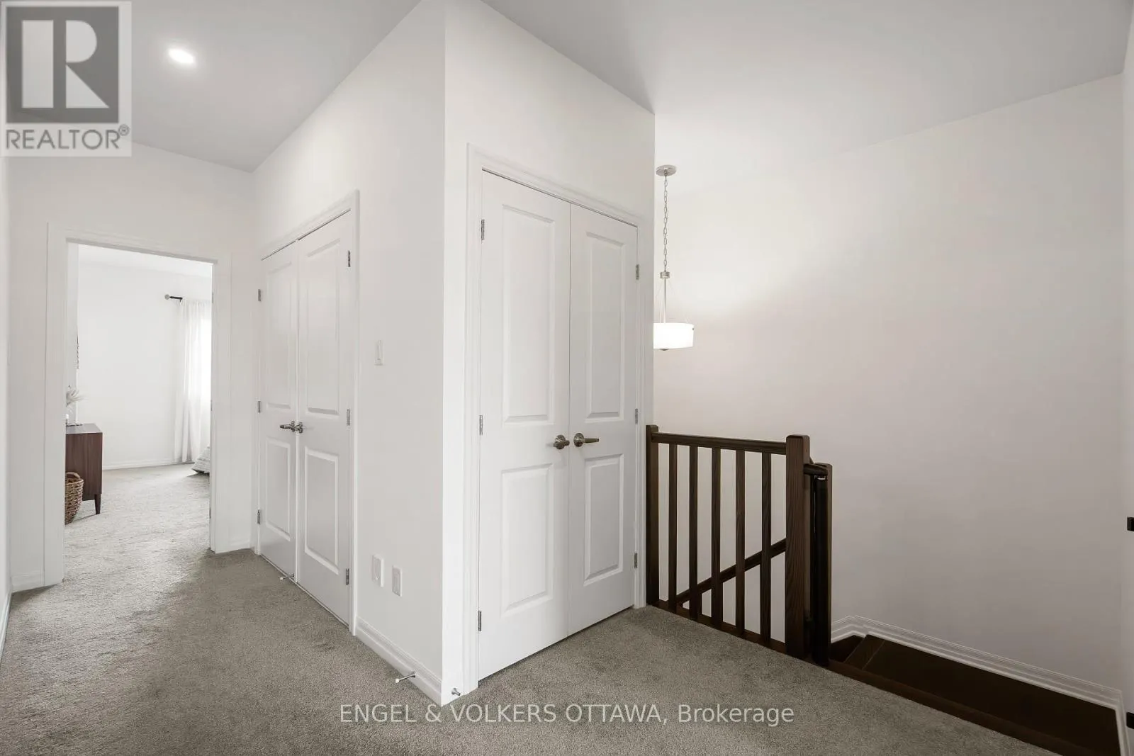 606 MIKINAK ROAD