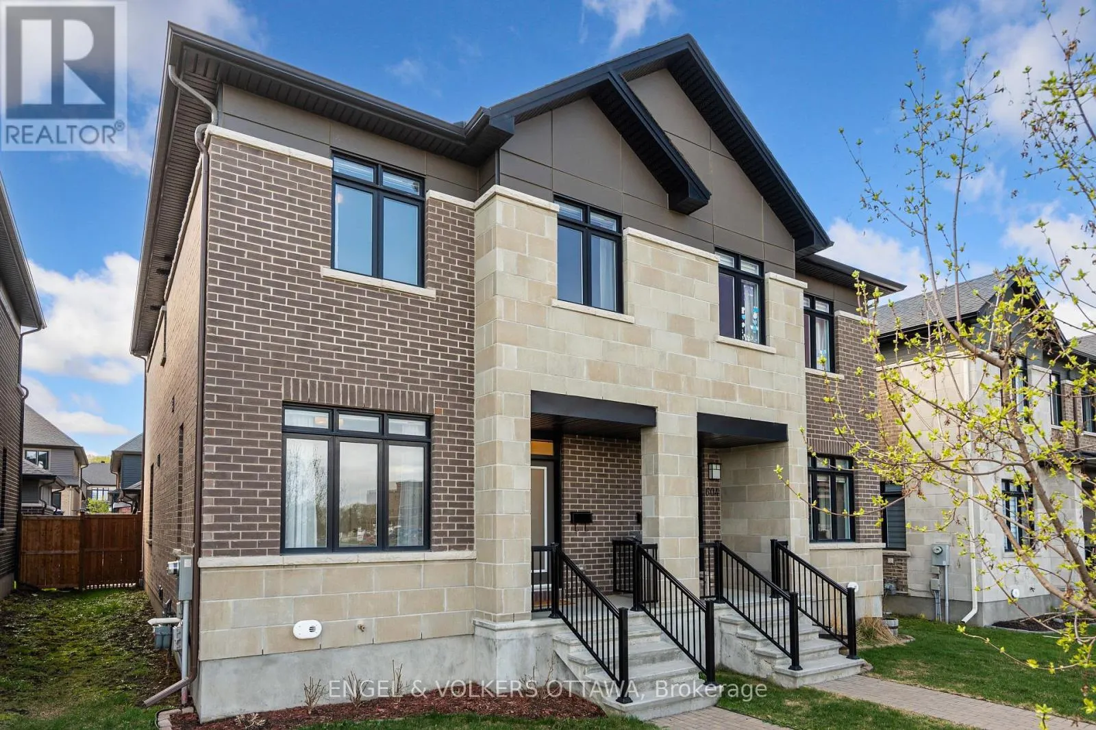606 MIKINAK ROAD