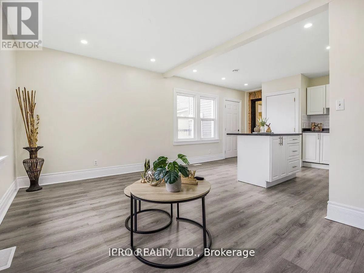 1308 KING STREET E