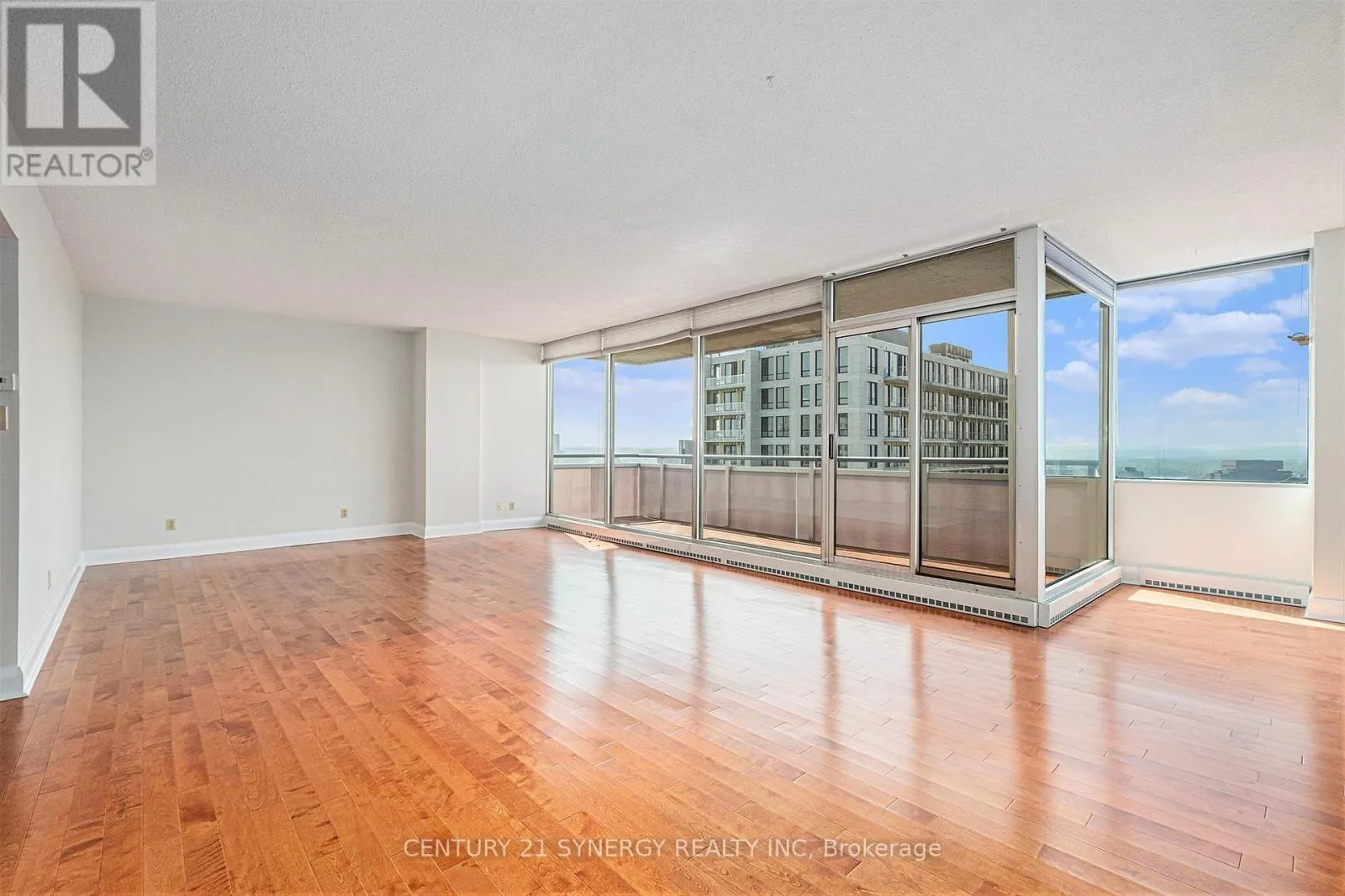 2202 - 160 GEORGE STREET